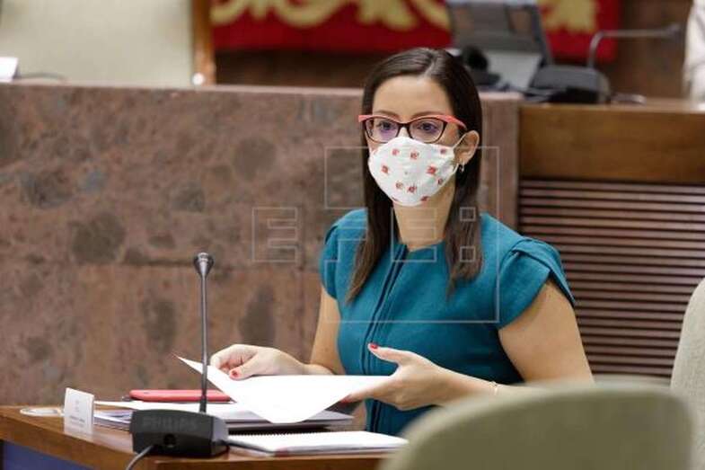 La consejera de Turismo, Industria y Comercio del Gobierno de Canarias, Yaiza Castilla (Foto EFE / Ramón de la Rocha)